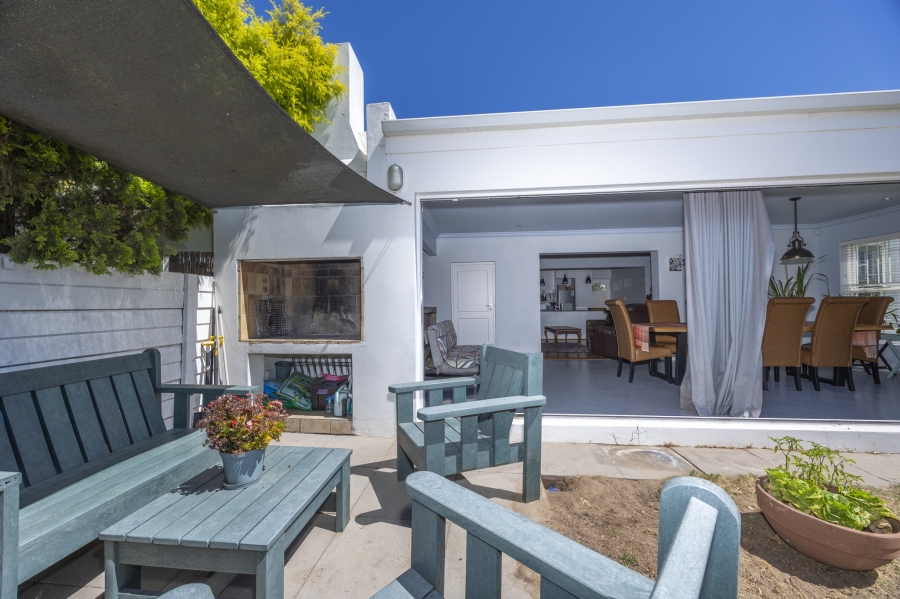 To Let 3 Bedroom Property for Rent in Goedemoed Western Cape